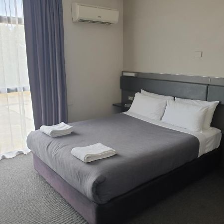 Prospect Hotel Motel Блектаун Екстериор снимка